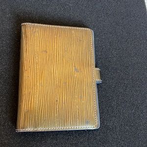 Authentic Louis Vuitton,used note book wallet coated olive green